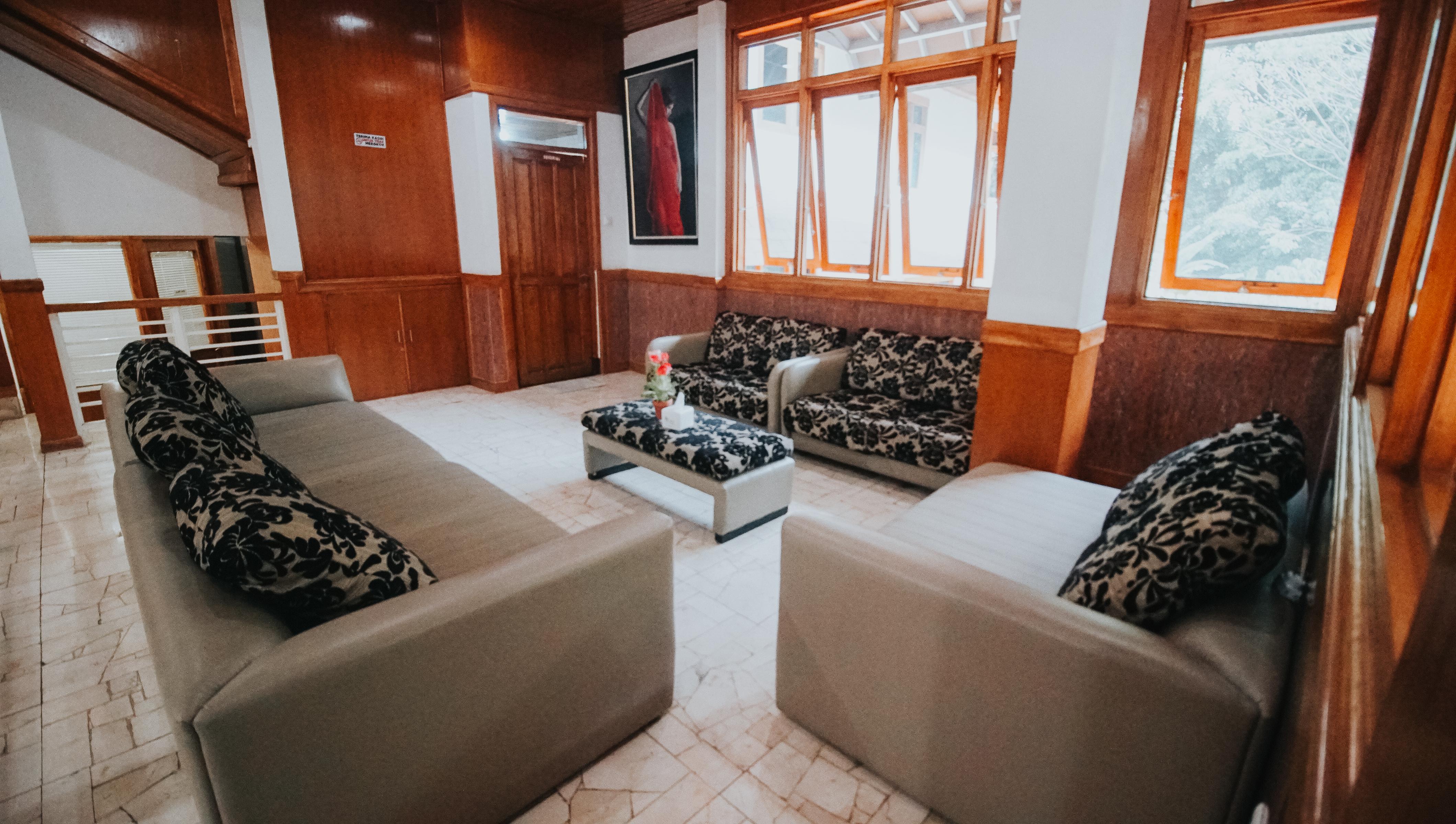 Oyo 1209 Tirtasari Nice Guesthouse Bandung Dış mekan fotoğraf